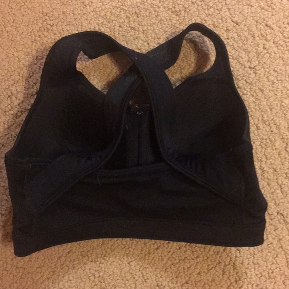 Under Armour sports bra - Picture 2 of 3